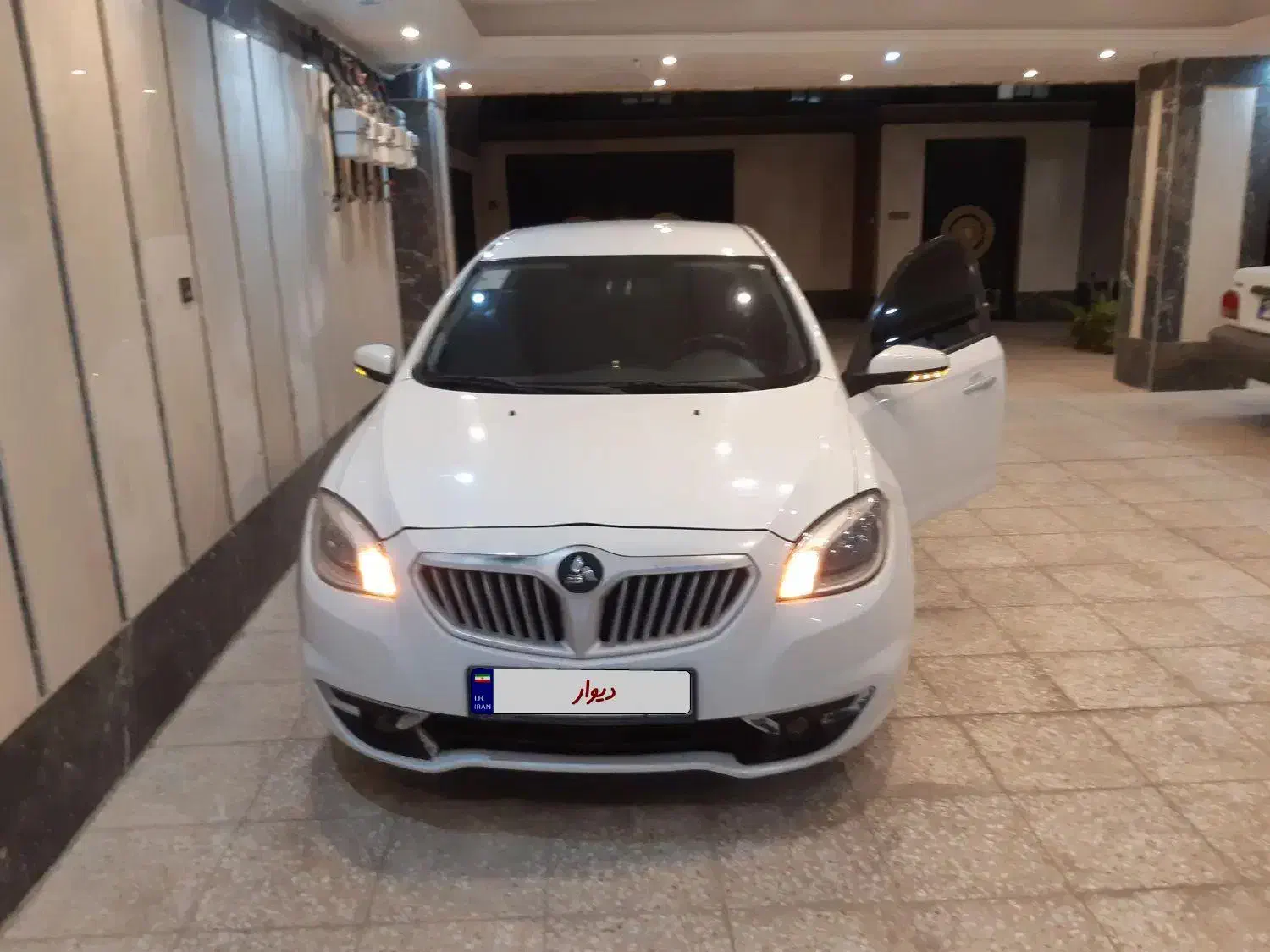 برلیانس ۳۳۰ دنده ای بدون رنگ کم کار|خودرو سواری و وانت|قرچک, شهرک گلها|دیوار