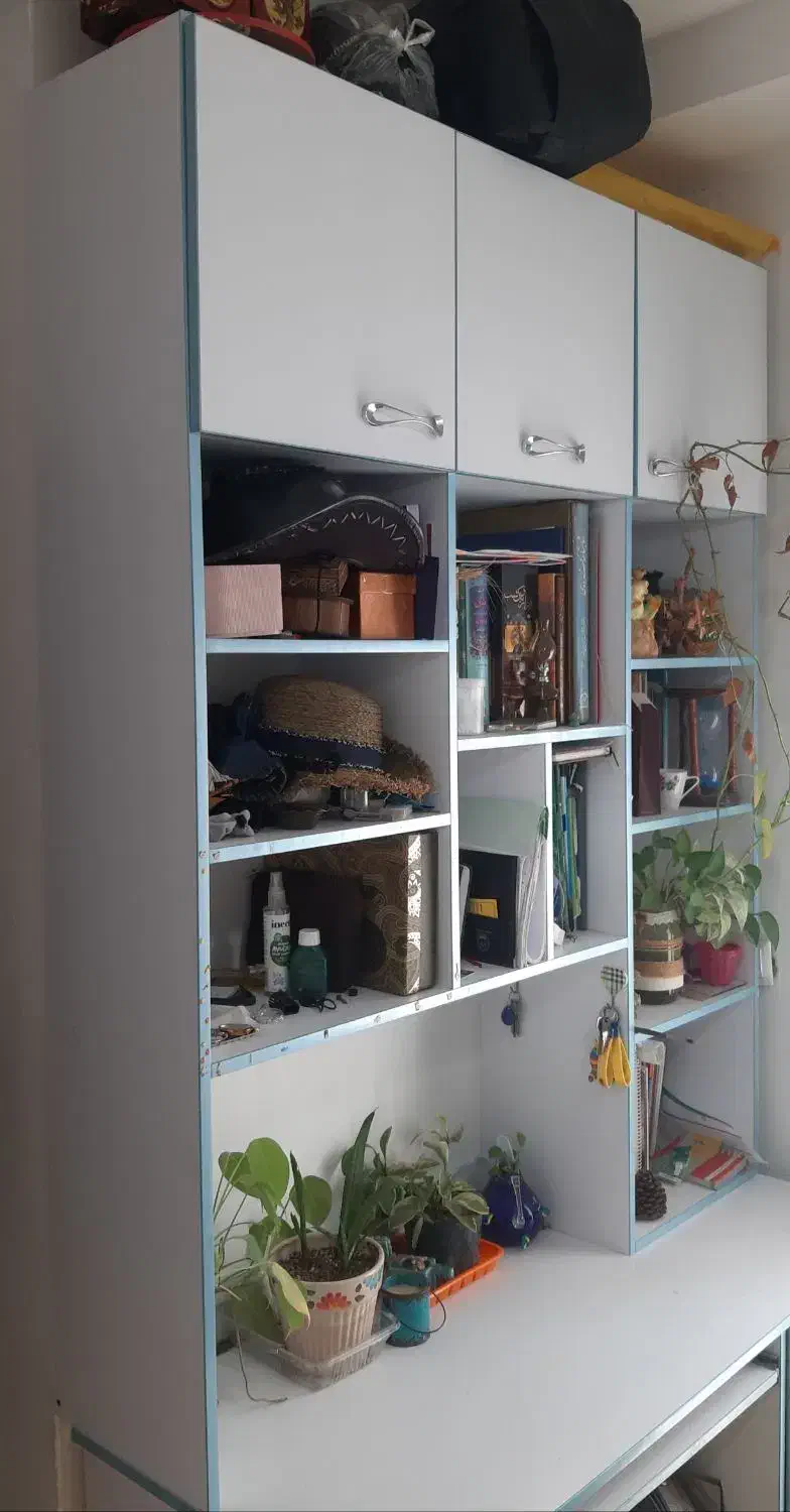 فروش کتابخانه و میز تحریر(یا کامپیوتر)|کتابخانه، شلف، قفسههای دیواری|رشت, امین الضرب|دیوار