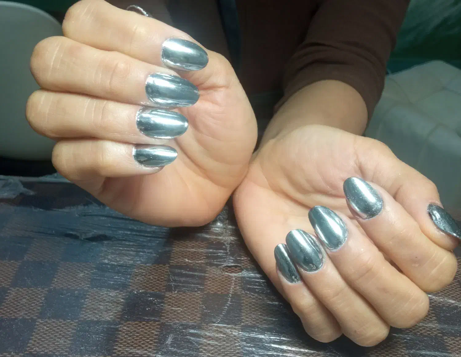 کاشت اولیه و ترمیم و لمینت ناخن و ژلیش پا|خدمات آرایشگری و زیبایی|رشت, معلم|دیوار