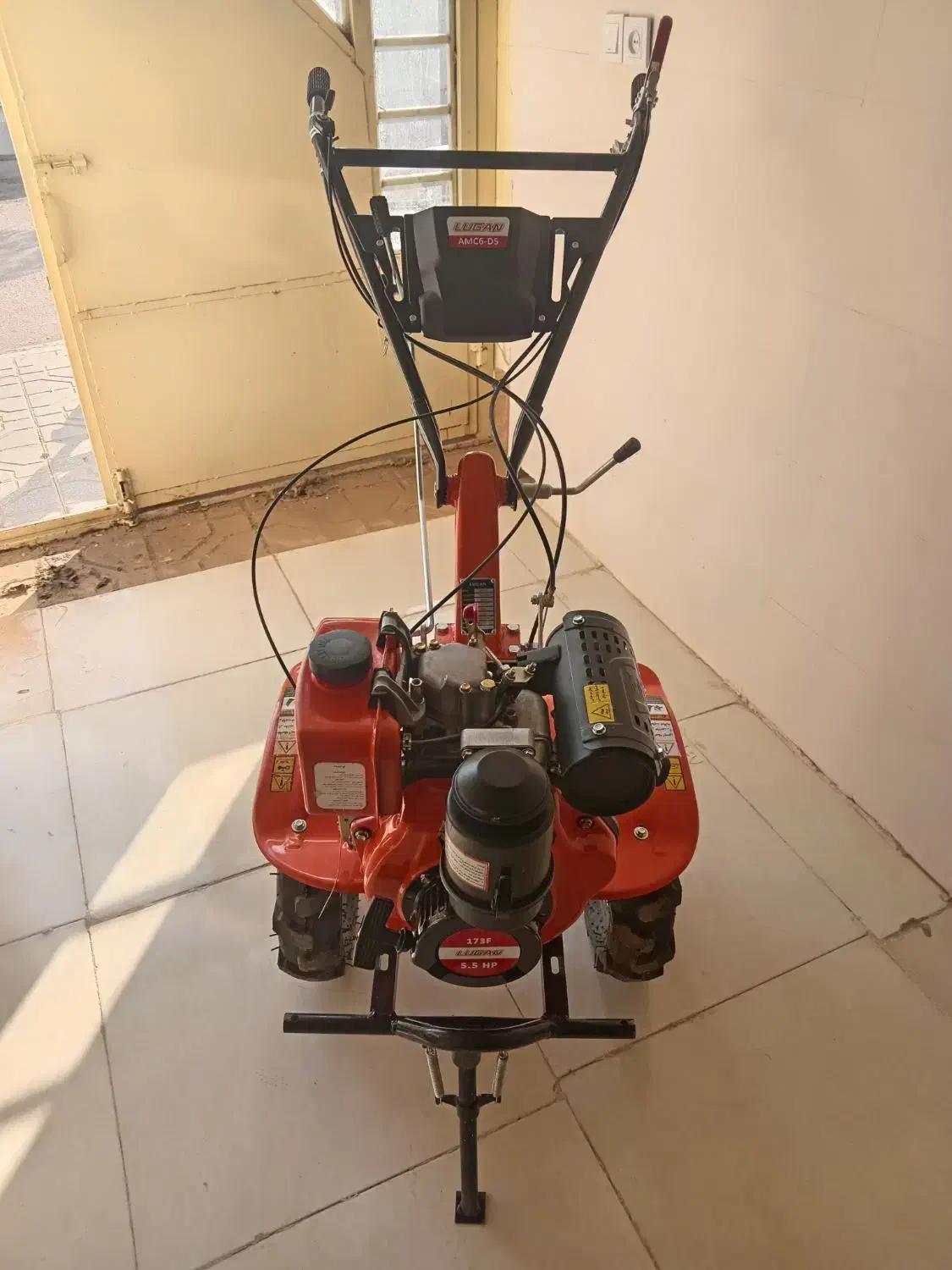 تیلر5َ/5|ابزارآلات|سرایان, |دیوار