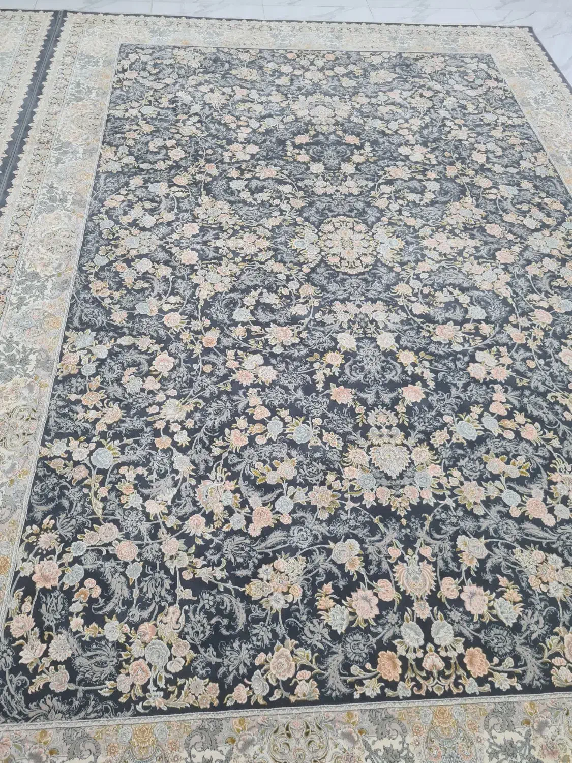 فرش ۱۲۰۰ شانه کاشان|فرش|گنبد کاووس, |دیوار