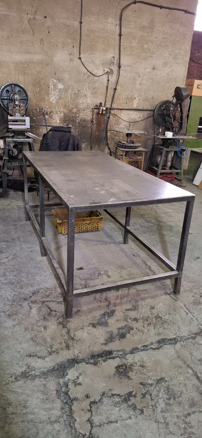 تعدادی میز آهنی و ام دی اف مخصوص همه جا|ابزارآلات|تهران, تهرانپارس جنوبی|دیوار