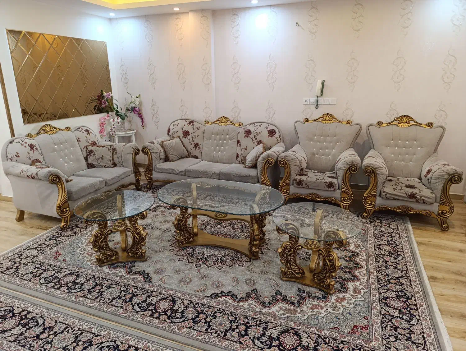 مبلمان و میز جلو مبلی و عسلی|مبلمان خانگی و میز عسلی|گنبد کاووس, |دیوار