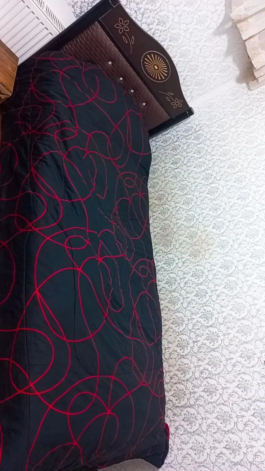 تخت خواب تک‌نفره به همراه تشک|تخت و سرویس خواب|برخوار, |دیوار