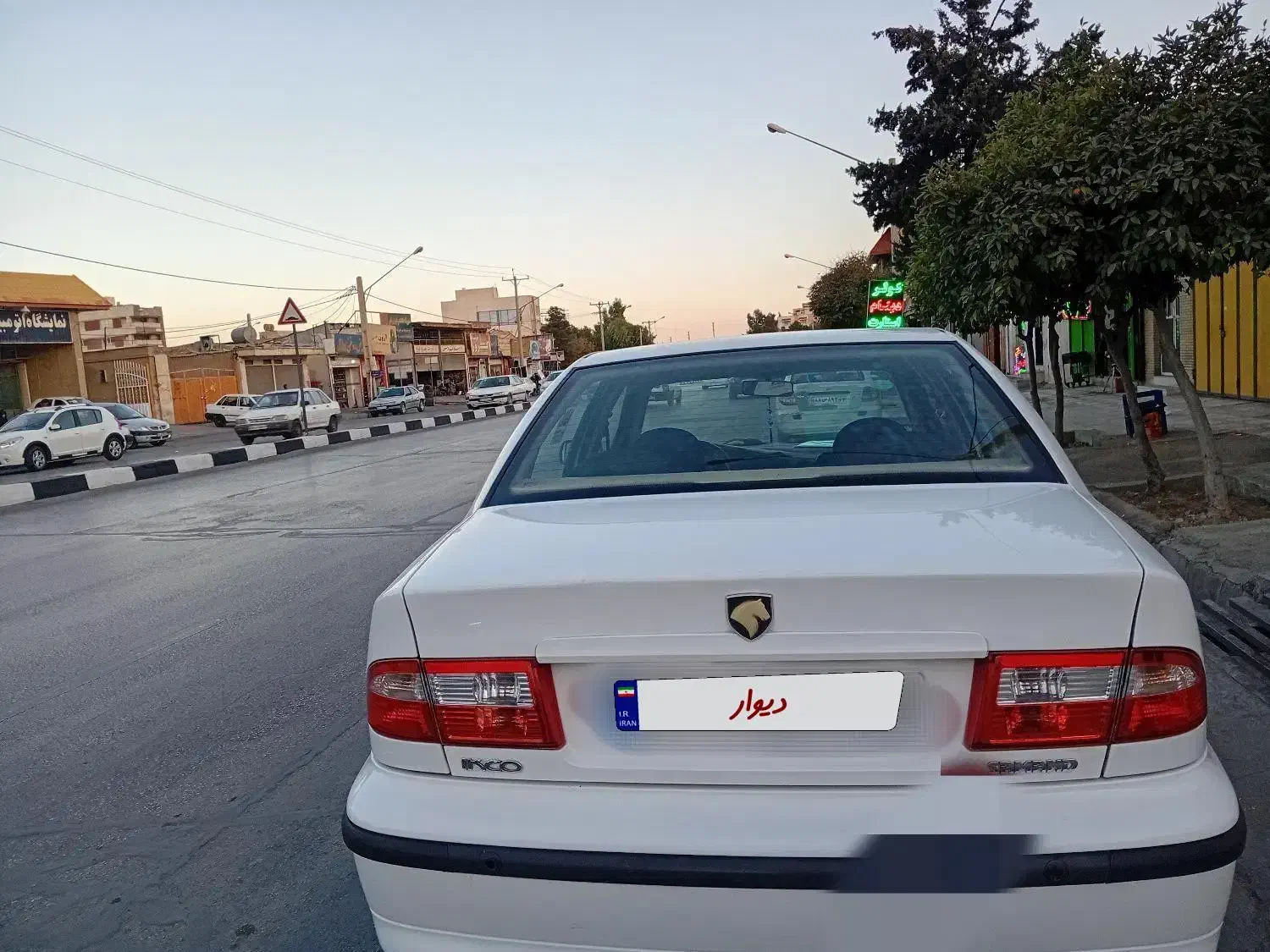 سمند LX سفید|خودرو سواری و وانت|شیراز, دارالرحمه|دیوار