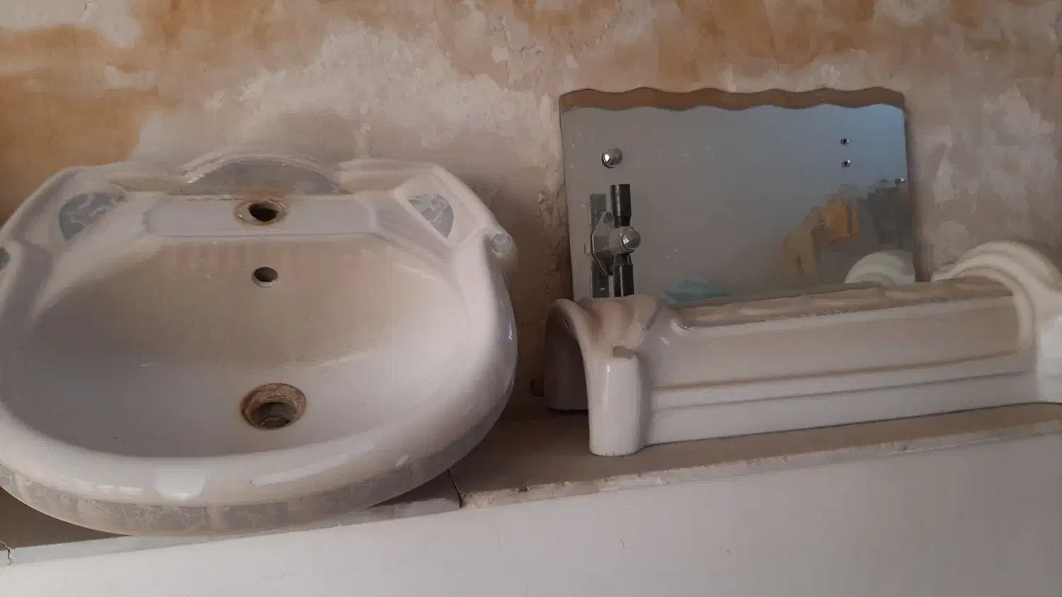 روشویی سالم چینی اصل|لوازم سرویس بهداشتی|ماهدشت, |دیوار