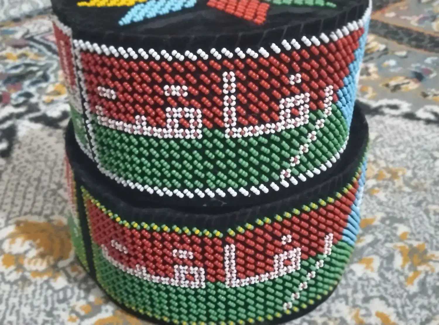 کلاه زندان بافت|لباس|سراوان, |دیوار