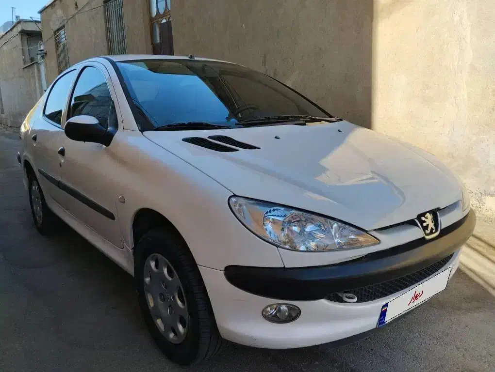 پژو 206 SD V8، مدل ۱۳۹۷ تمام فابریک سالم و خانگی|خودرو سواری و وانت|شیراز, رکن‌آباد|دیوار