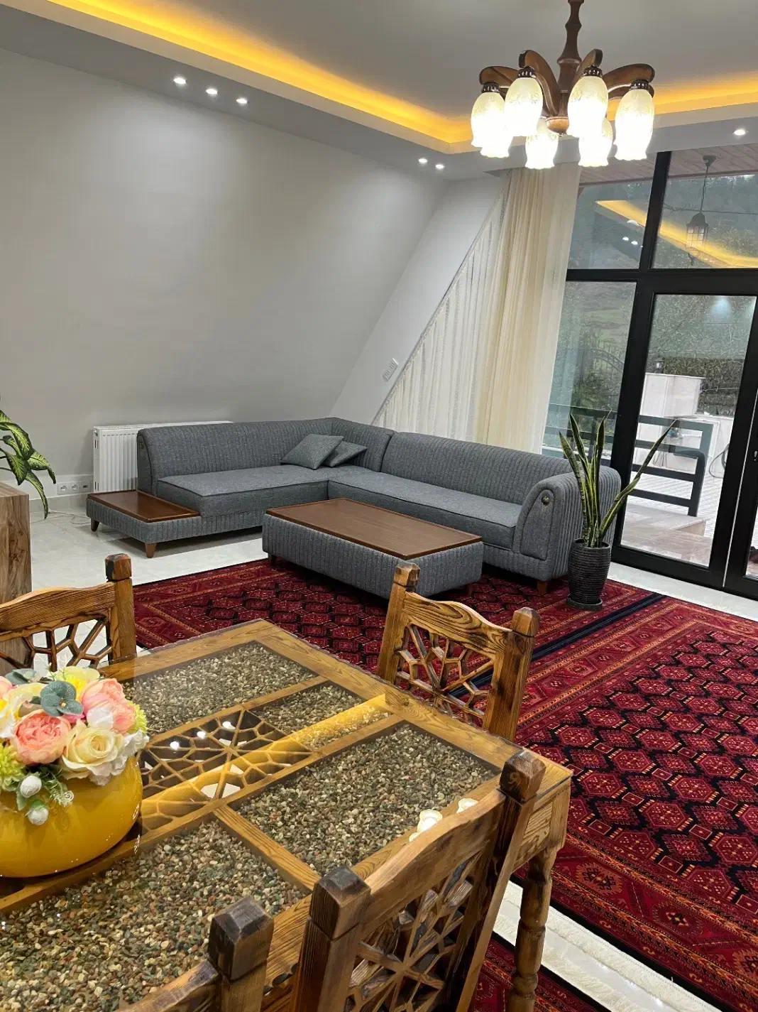 ویلای سوئیسی شیک|اجارهٔ کوتاه‌مدت ویلا و باغ|آستارا, |دیوار