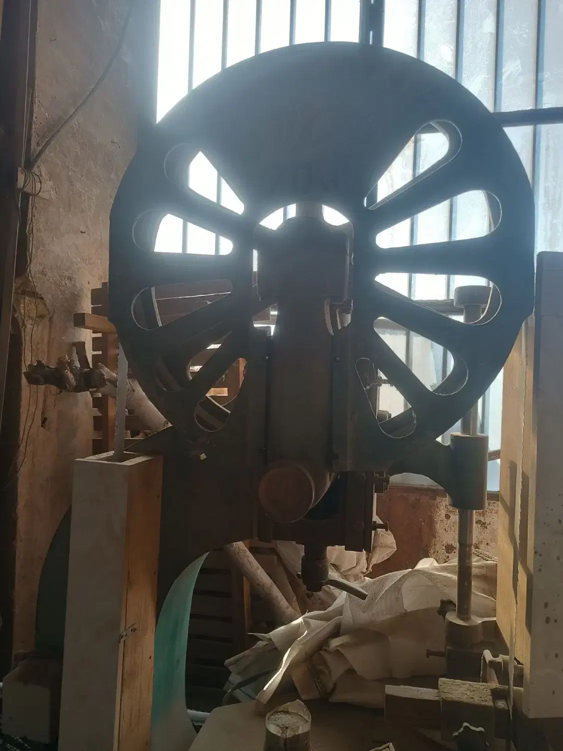 فروش کلیه وسایل نجاری|ماشین‌آلات صنعتی|شاهین‌شهر, گرگاب|دیوار