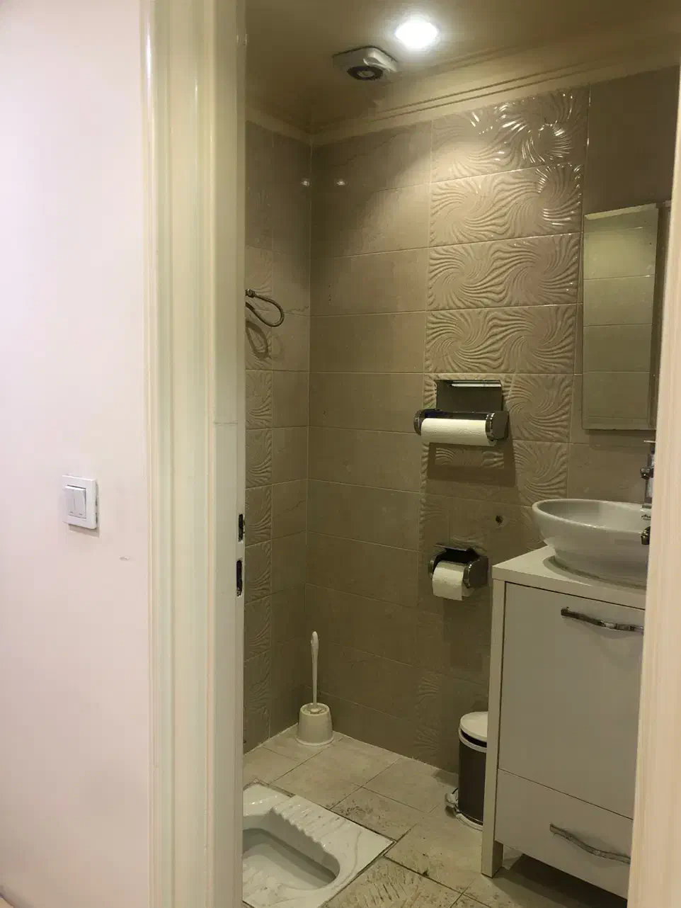 70 متر واحد اداری بر بلوار امام لواسان|فروش دفتر کار، اتاق اداری، مطب|لواسان, |دیوار