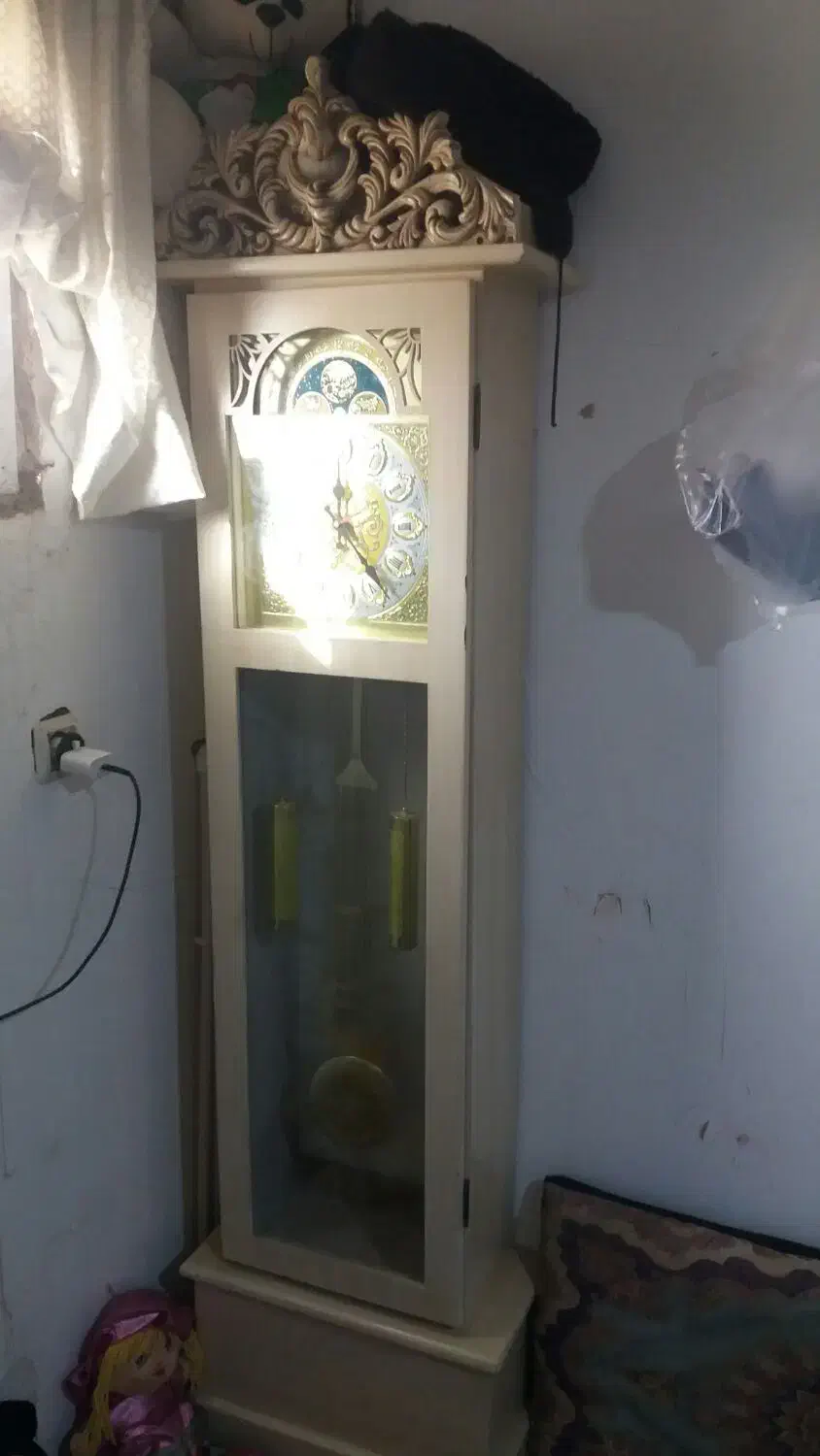 ساعت ایستاده سالم|ساعت دیواری و تزئینی|چناران, |دیوار