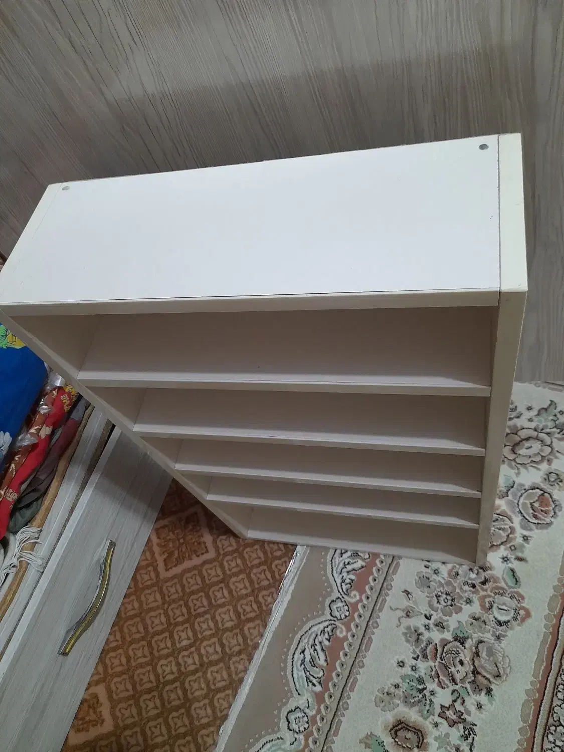 استند|کتابخانه، شلف، قفسه‌های دیواری|رشت, کوی حسینی|دیوار