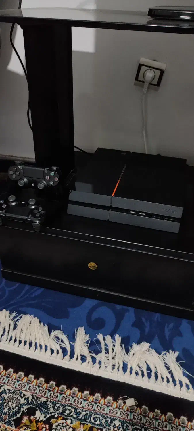 ps4 fat 500 gig به همراه دو دسته و فول بازی|کنسول، بازی ویدئویی و آنلاین|نوشهر, |دیوار