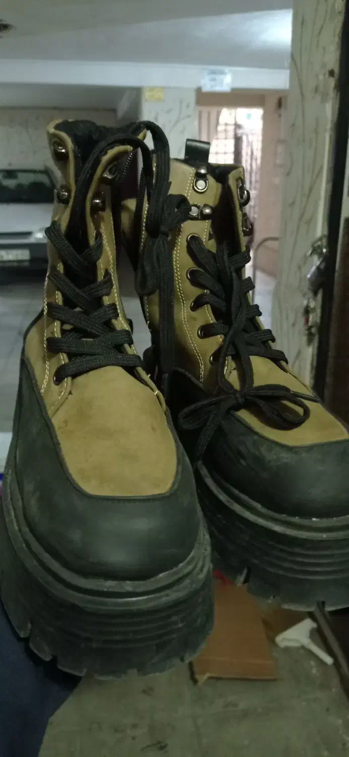 نیم بوت سایز ۳۸ در حد نو ۳۰۰|کیف، کفش، کمربند|هشتگرد, شهرک ولیعصر (مهستان)|دیوار