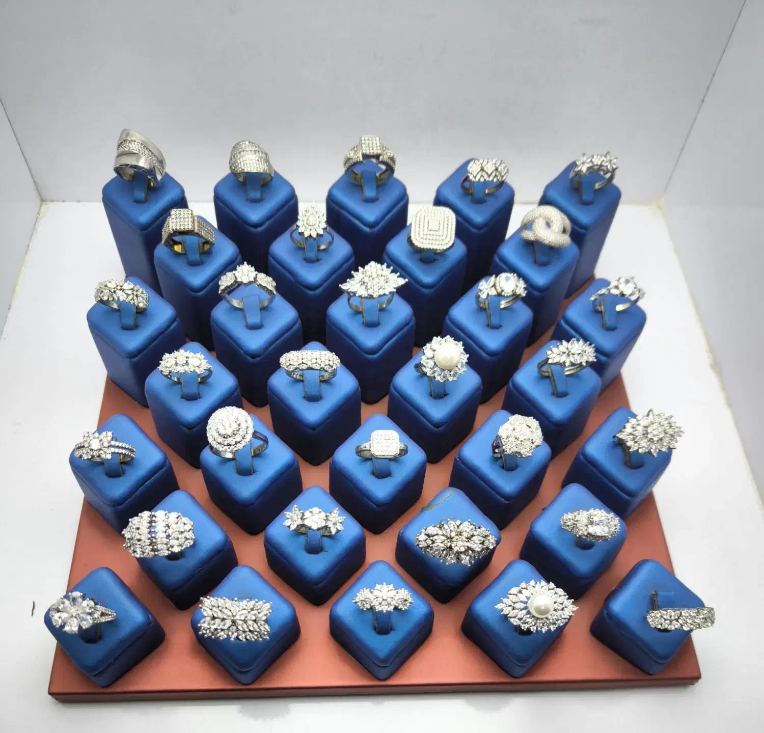 انگشتر های نگین ریز|جواهرات|تبریز, |دیوار