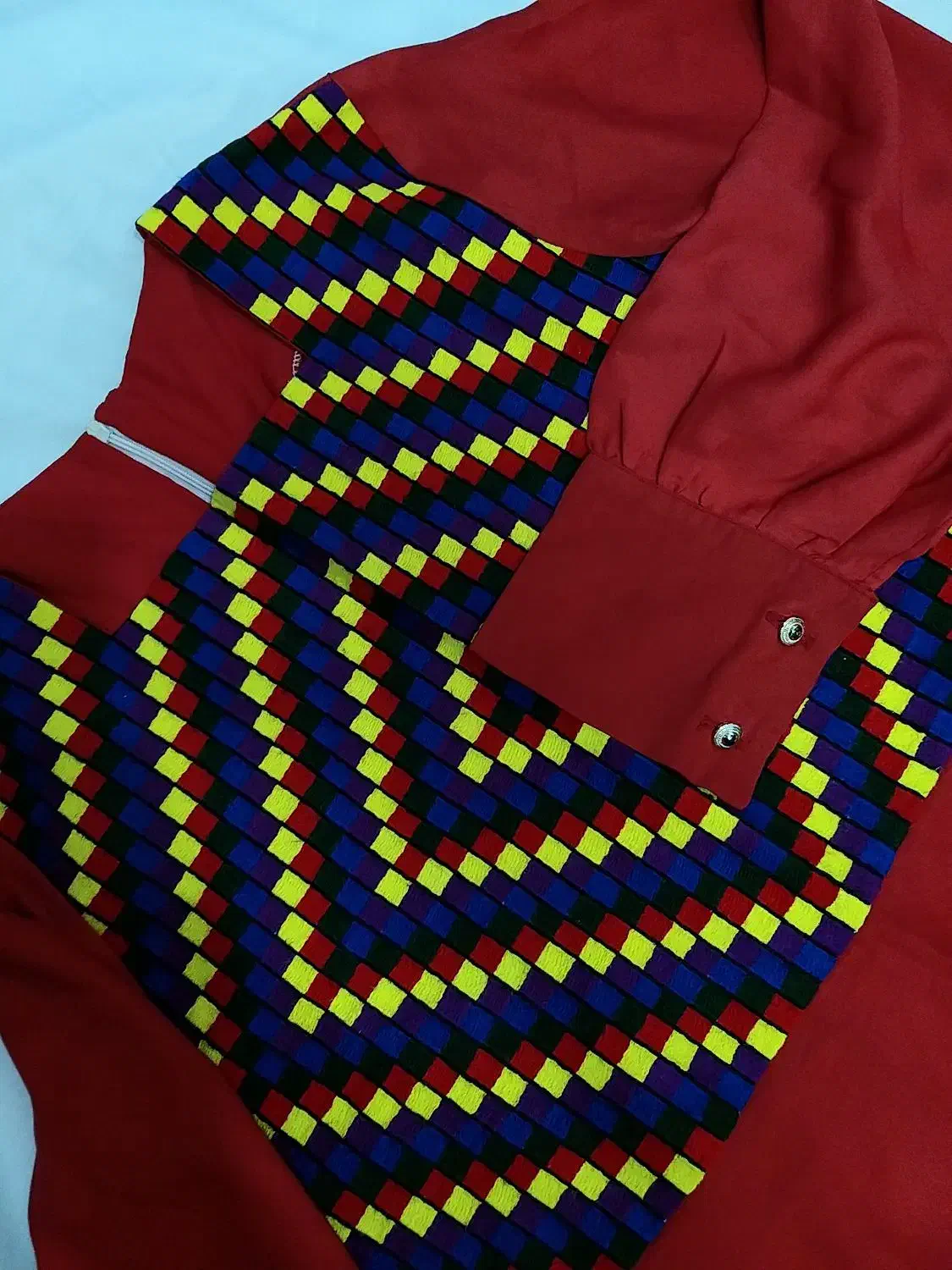 پیراهن  یلدایی|لباس|قم, بنیاد|دیوار