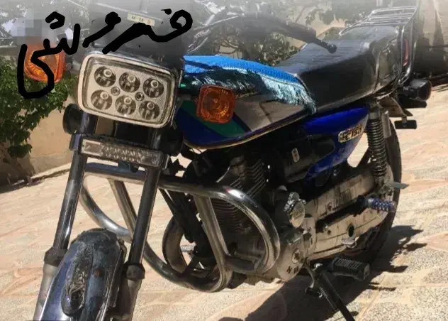 موتور سیکلت|موتورسیکلت|شیراز, قلعه نو|دیوار