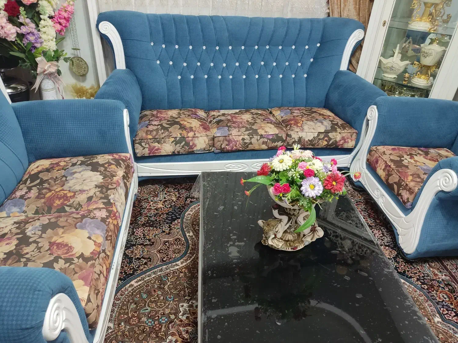 مبل بوفه تابلوپرده ساعت گلدان وگل پرده وکمد|مبلمان خانگی و میز عسلی|قزوین, |دیوار