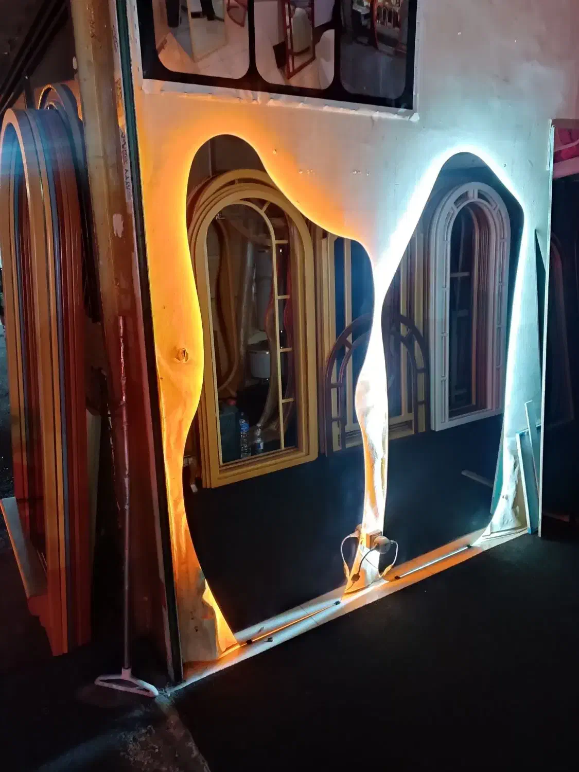 آینه بک لایت|آینه|تهران, شهرک ولیعصر جنوبی|دیوار