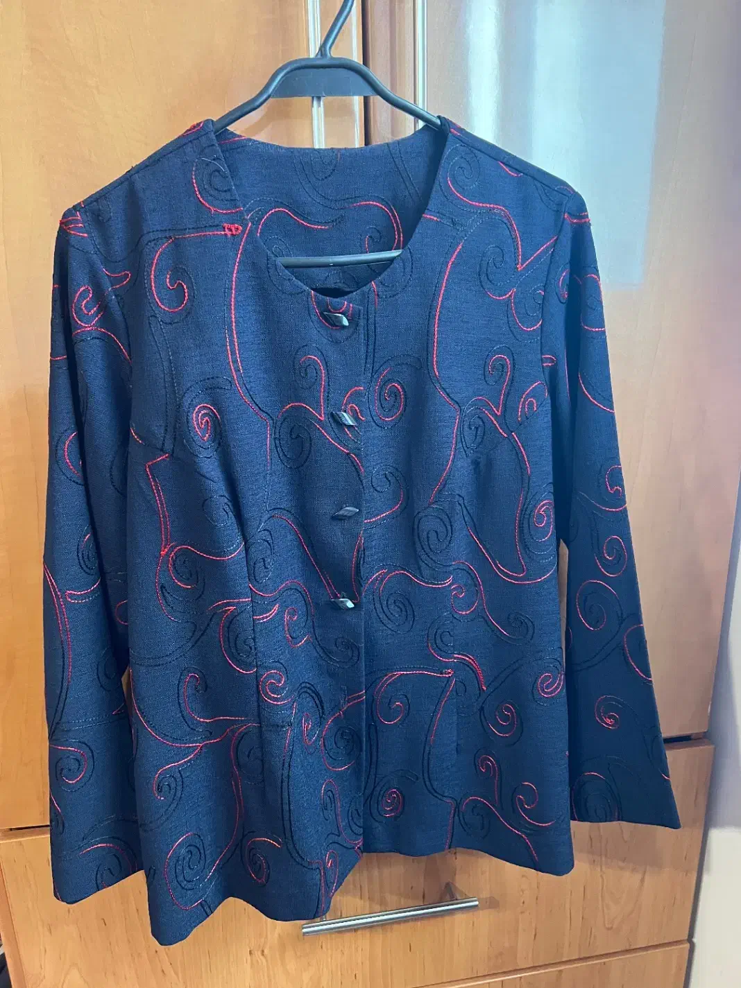 کت نخی|لباس|تهران, سوهانک|دیوار