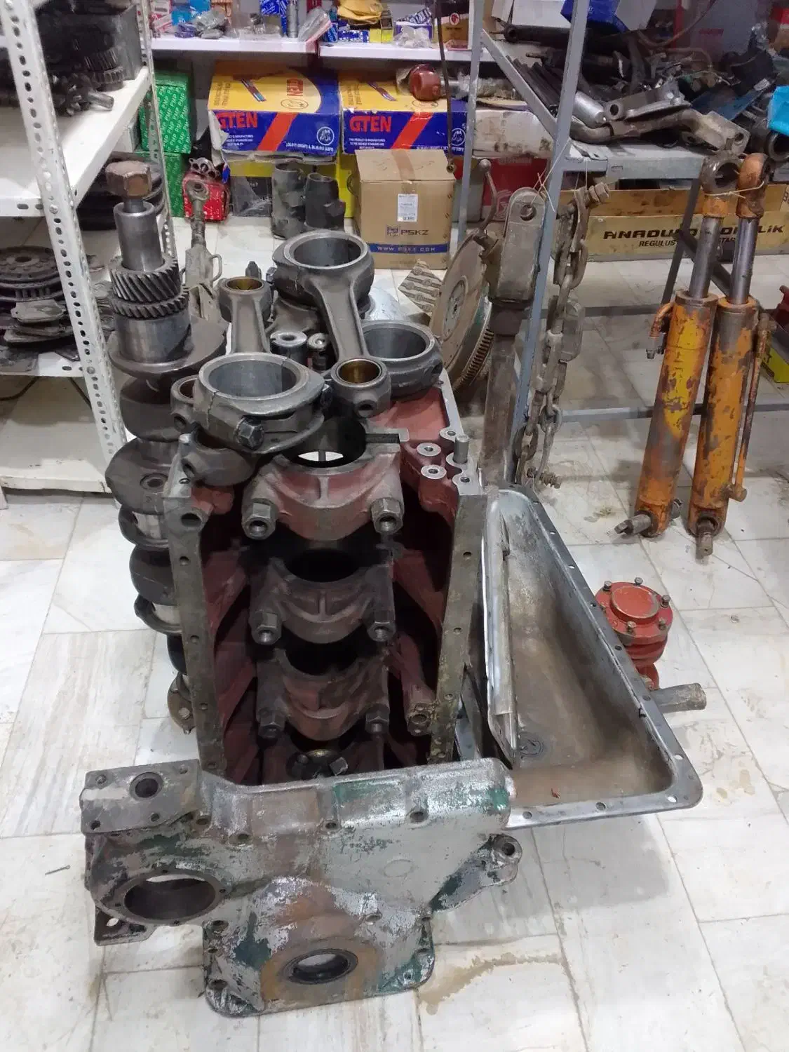 قطعات استوک تراکتکور رمانی|قطعات یدکی و لوازم جانبی|کاشان, قطب راوندی|دیوار