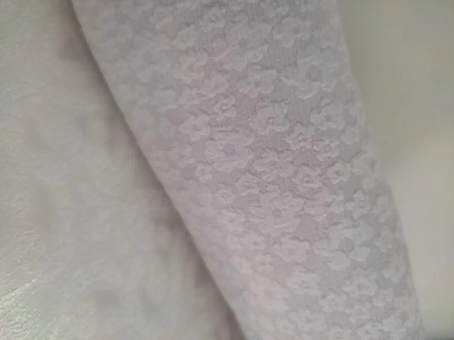 پارچه های مجلسی|لباس|رشت, توشیبا|دیوار