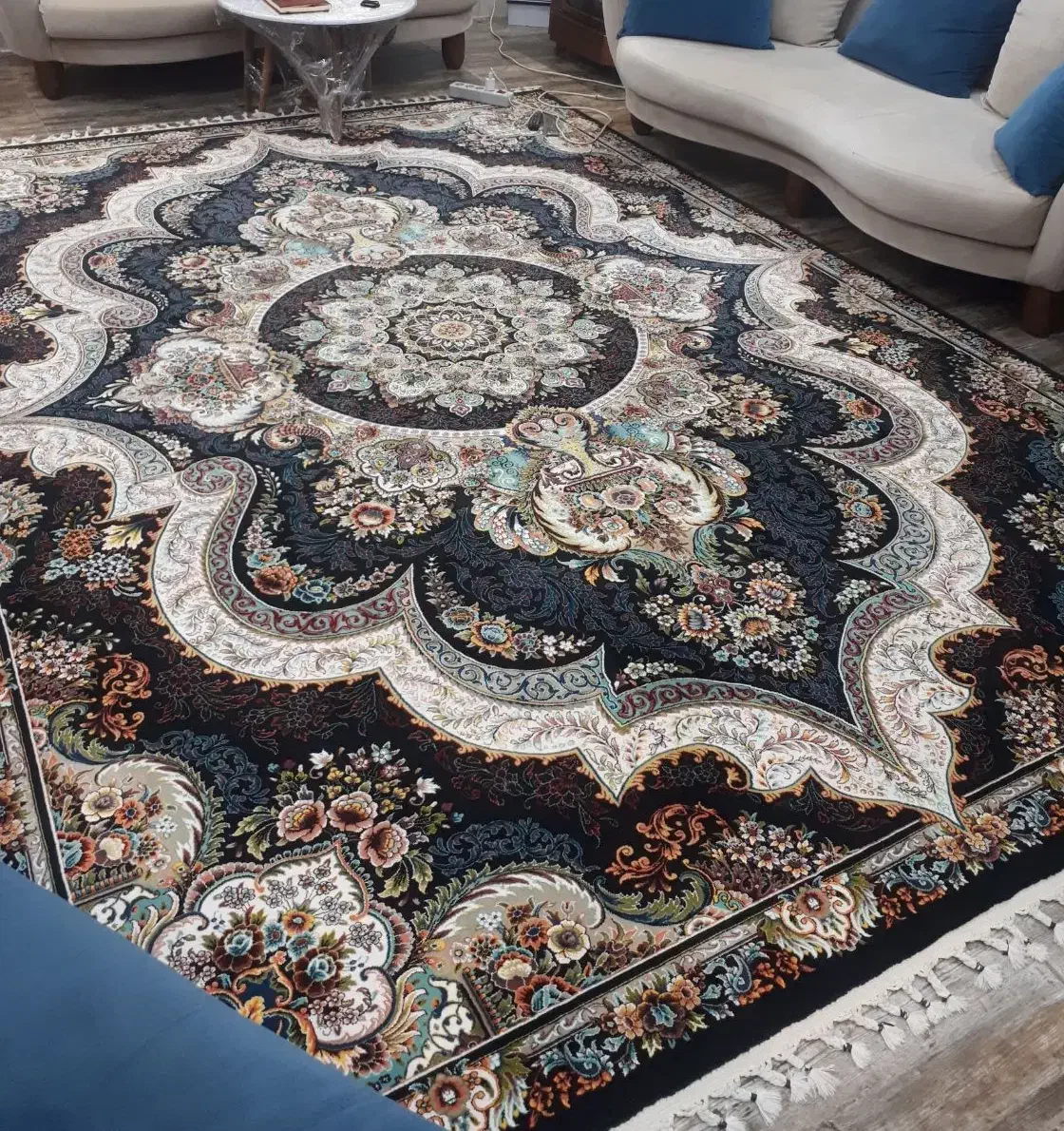 دوتخته فرش ۹ متری ویک تخته فرش ۴متری ۷۰۰شانه|فرش|تهران, صد دستگاه|دیوار