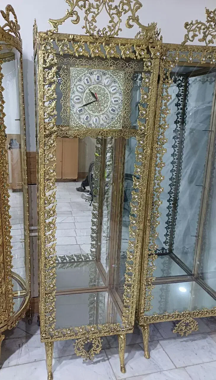 ویترین ساعت دار و میز تی وی برنز اصل|بوفه، ویترین، کنسول|الیگودرز, |دیوار
