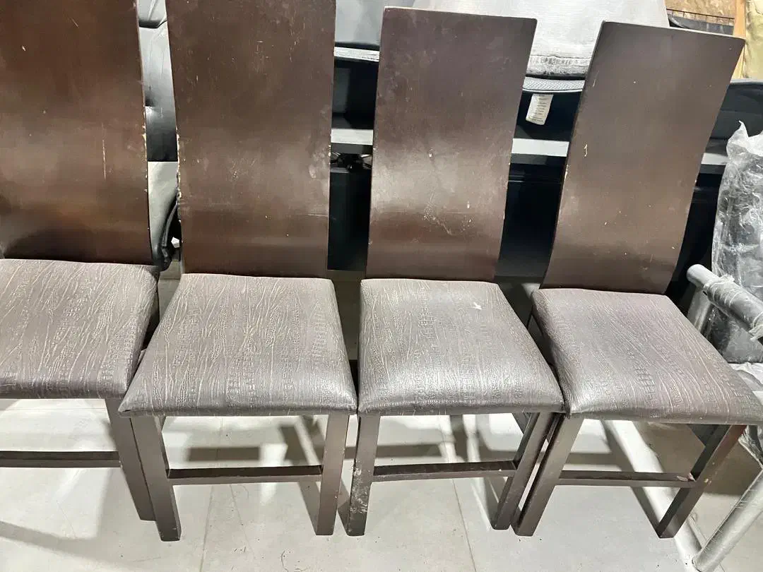 میز ناهار خوری ۶نفره با ۴تا صندلی اشانتیون|میز و صندلی غذاخوری|اردبیل, |دیوار