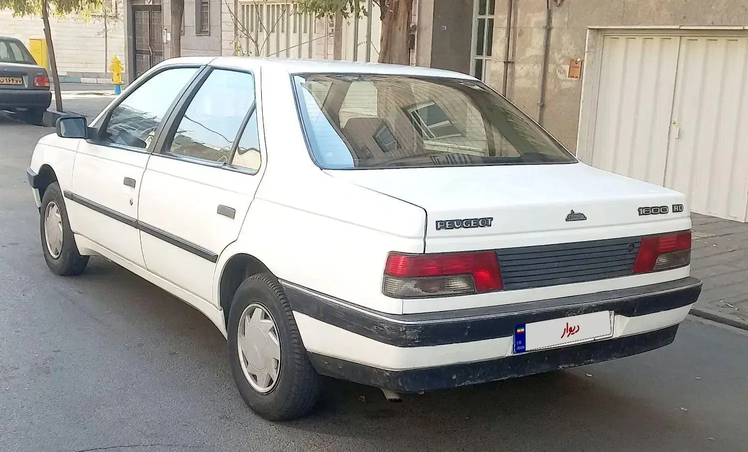 پژو آردی سفید مدل ۸۱ بی رنگ کولر دار کم کار|خودرو سواری و وانت|تهران, صفا|دیوار