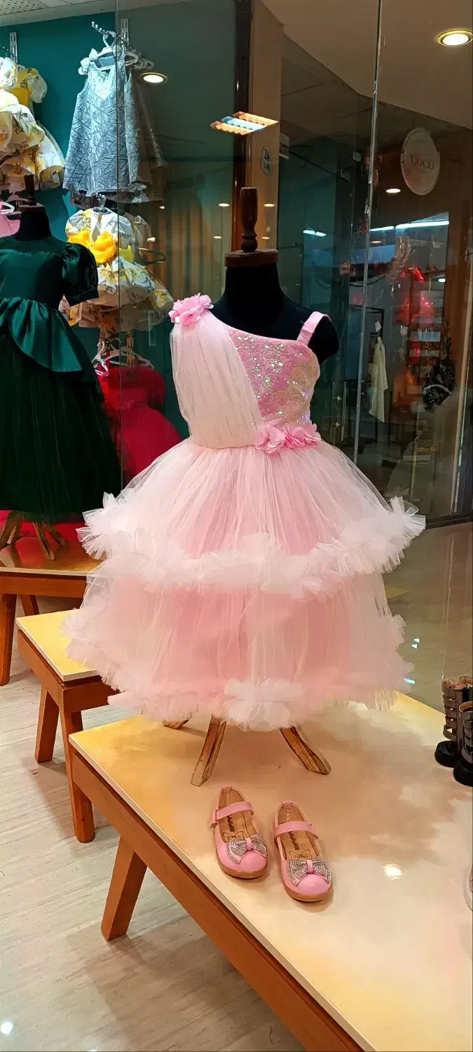 لباس کودک و نوجوان قیمت اقتصادی|کفش و لباس بچه|سیرجان, |دیوار