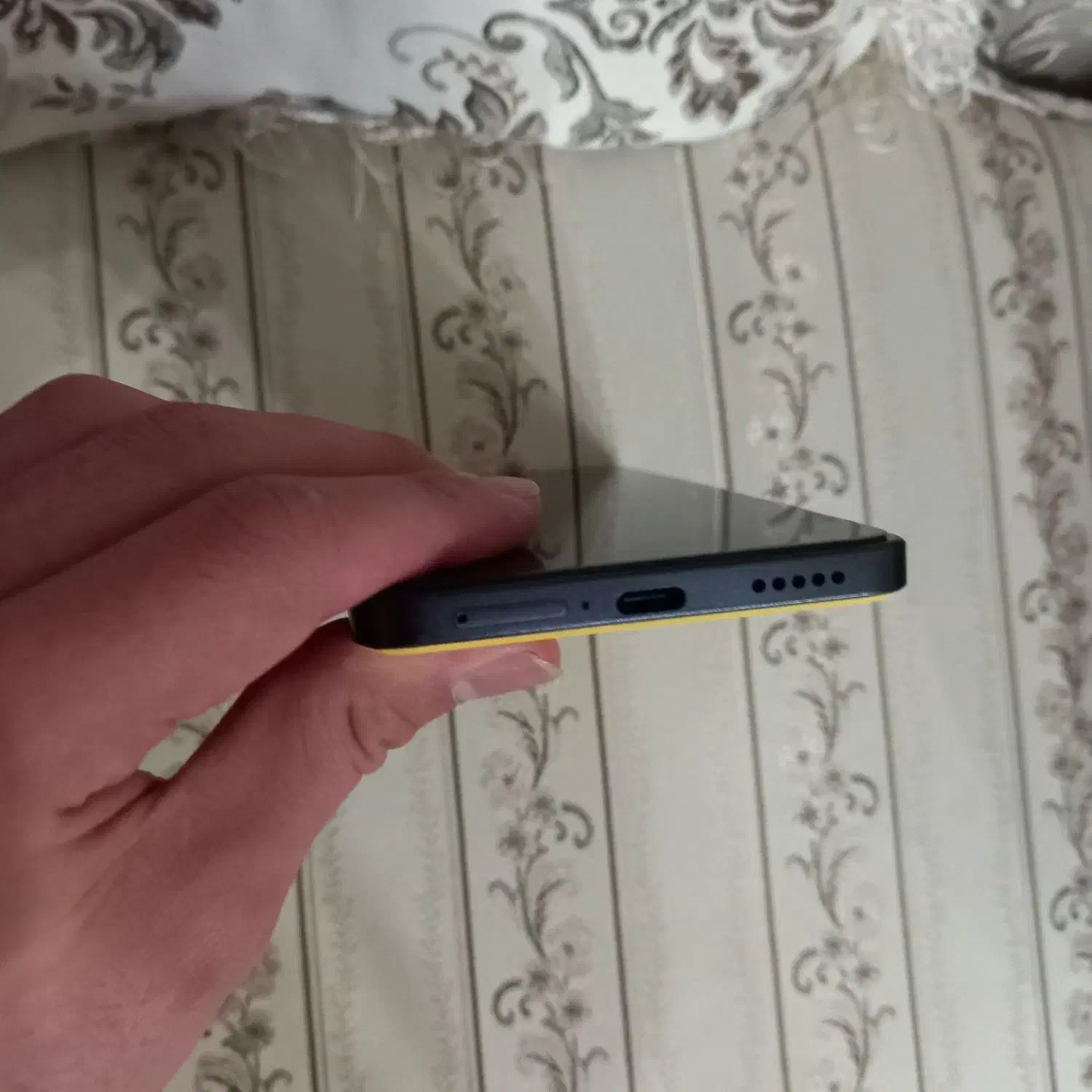 POCO X6 PRO  512GB  RAM 12  رنگ خاص زرد چرمی|موبایل|اندیشه, اندیشه فاز ۲|دیوار