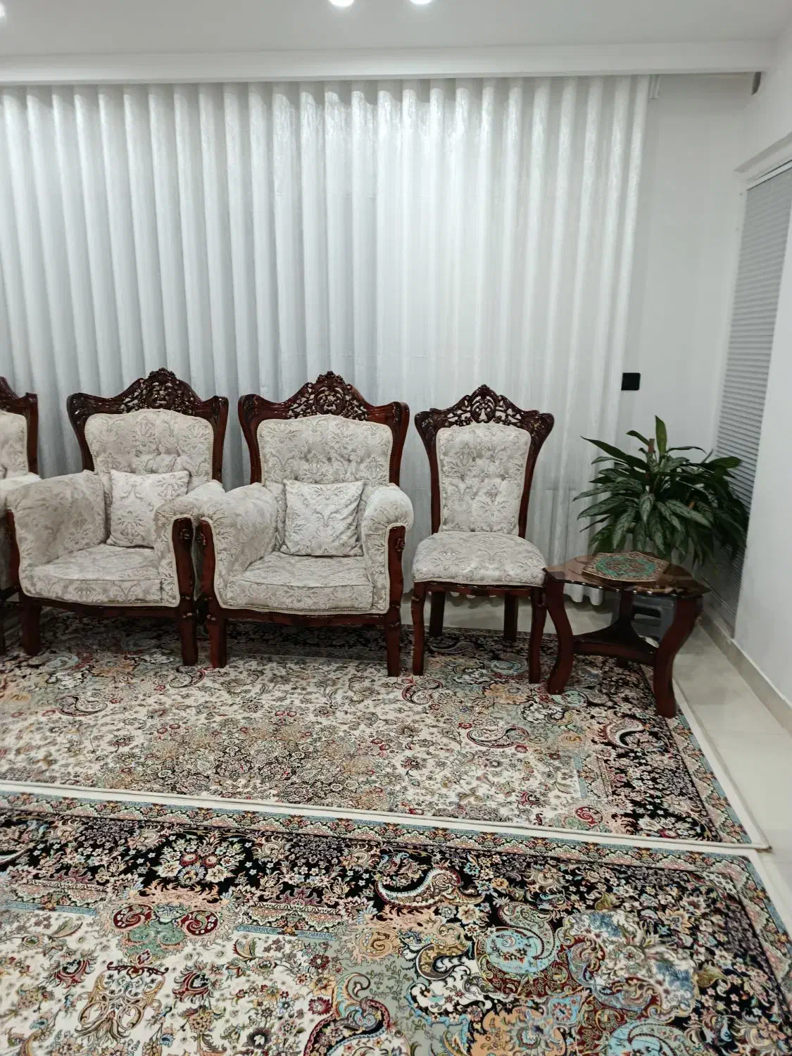 مبل سلطنتی 9 نفره|مبلمان خانگی و میز عسلی|مریوان, |دیوار