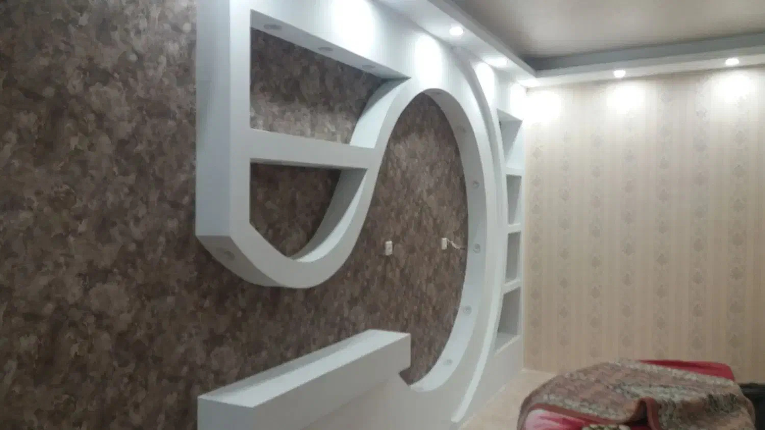 نصاب کاغذ دیواری|خدمات پیشه و مهارت|تبریز, |دیوار