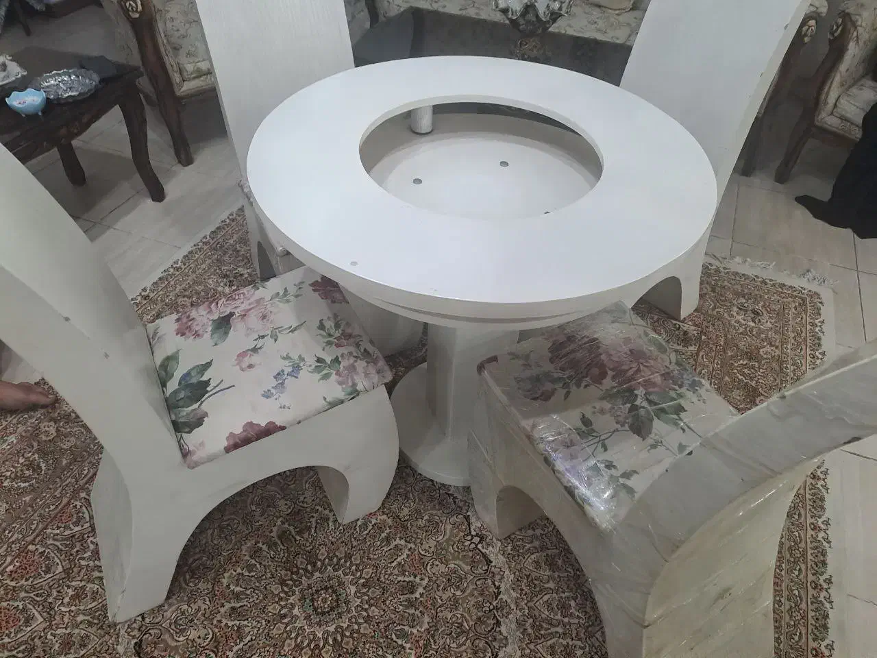 میز ناهار خوری ۴ نفره|میز و صندلی غذاخوری|ملارد, |دیوار