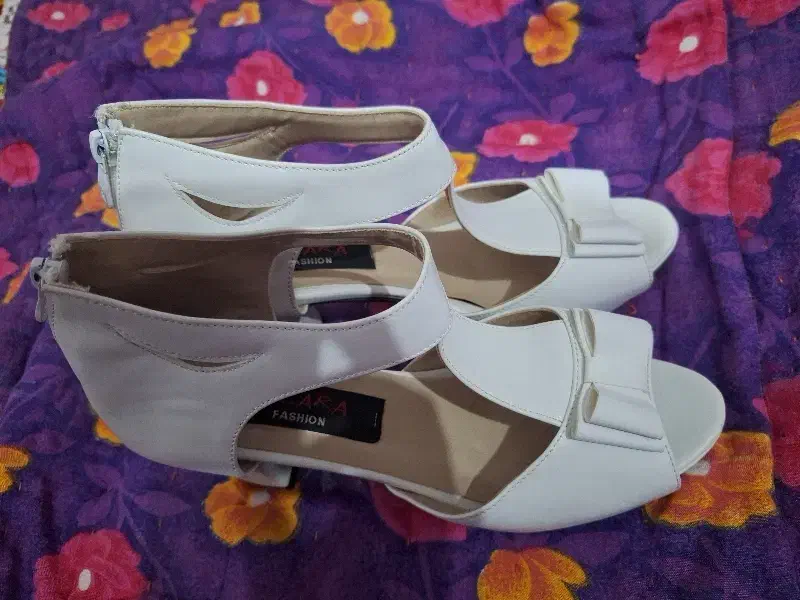 کفش مجلسی سایز ۳۹...۴۰میخوره  در حد نو|کیف، کفش، کمربند|میانه, |دیوار