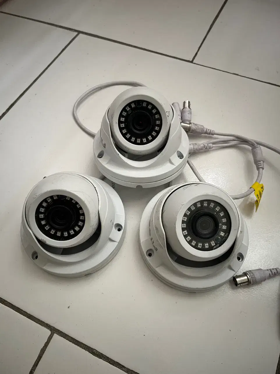 سه عدد دوربین مدار بسته دید در شب|دوربین مداربسته|تهران, تهرانپارس غربی|دیوار