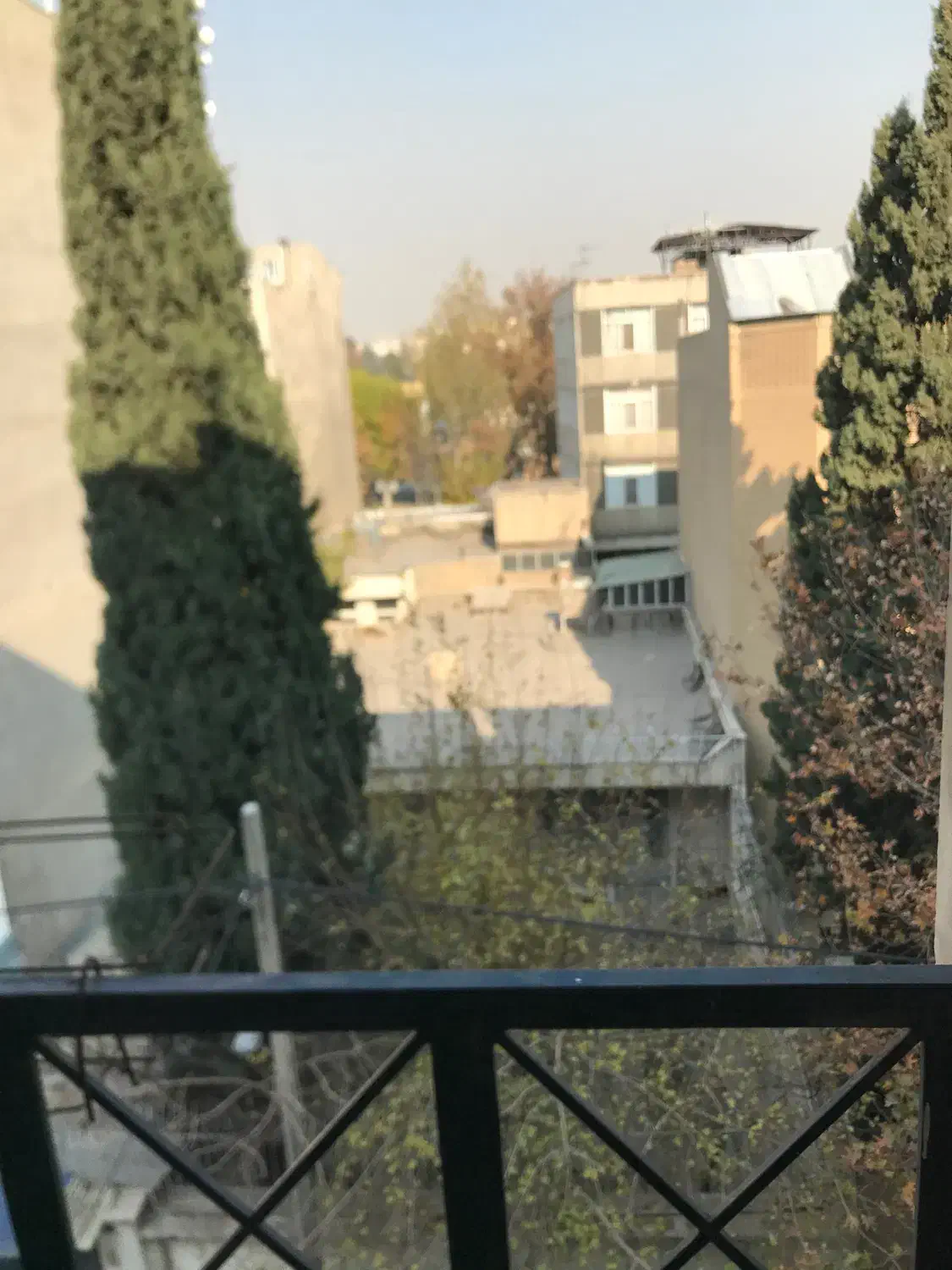 ۴۰ متر چهارراه قصر قدوسی نزدیک‌مترو