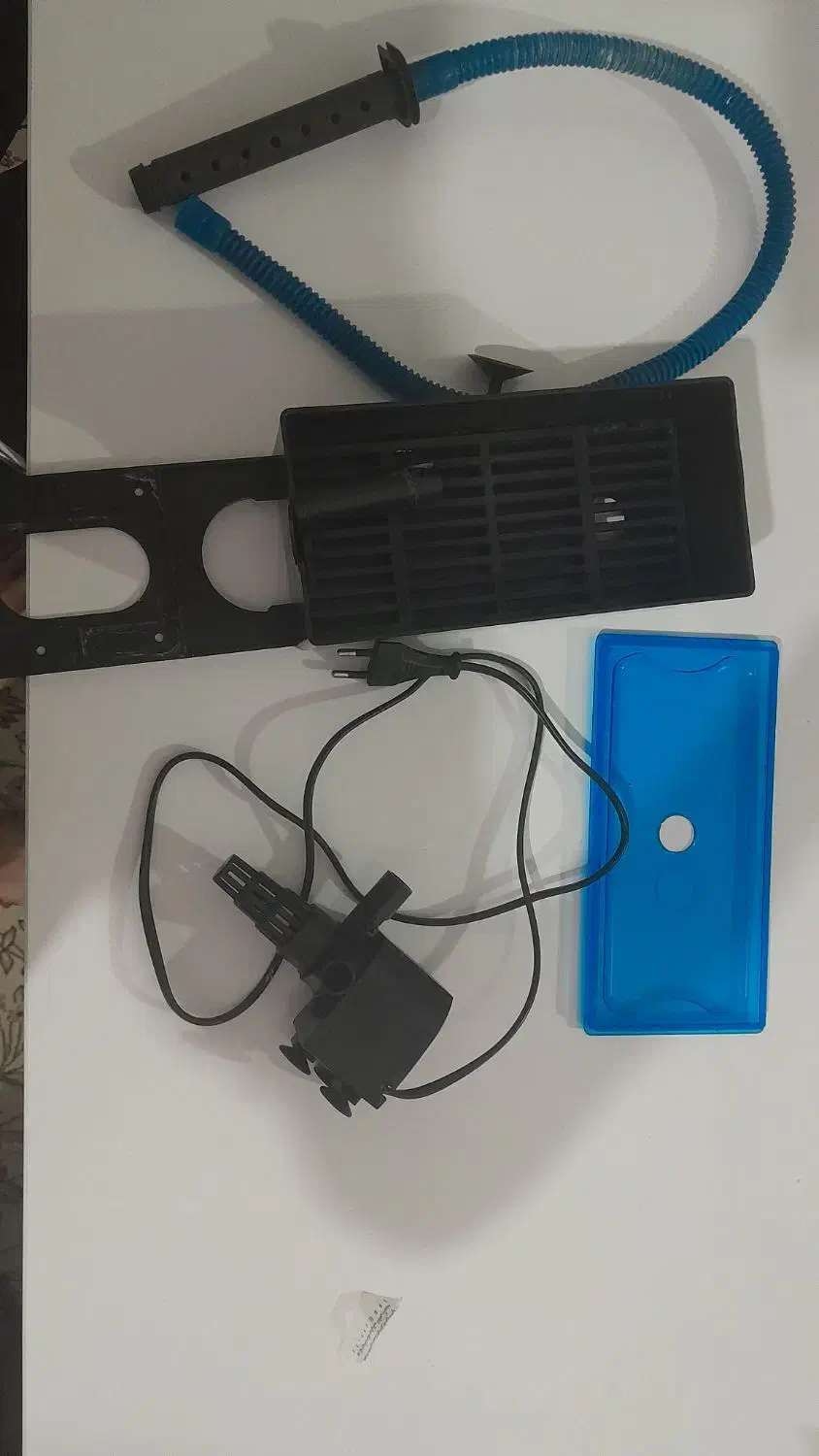 فروش فوری آکواریوم ۶۰ لیتری با تجهیزات کامل|ماهی|پرند, فاز ۱|دیوار