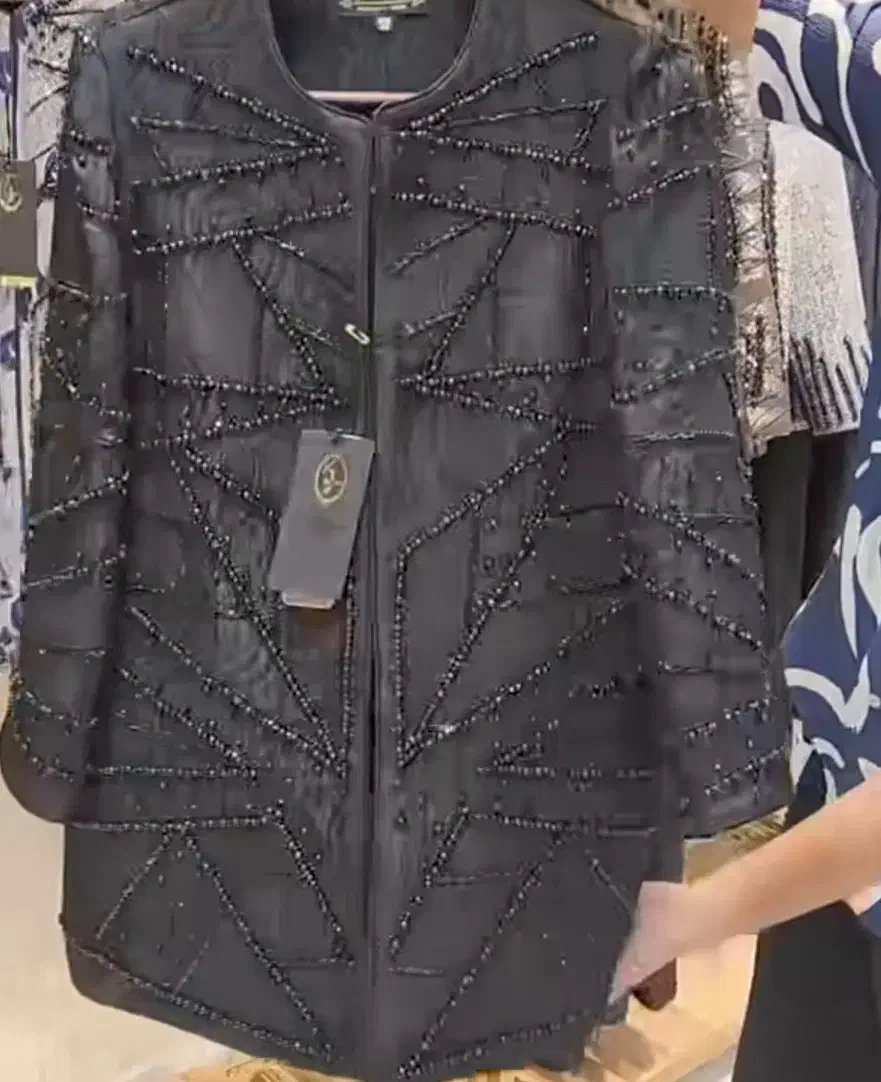 استخدام خانمهای منجوقدوز جهت کار در منزل|استخدام هنری و رسانه|قرچک, باقرآباد|دیوار