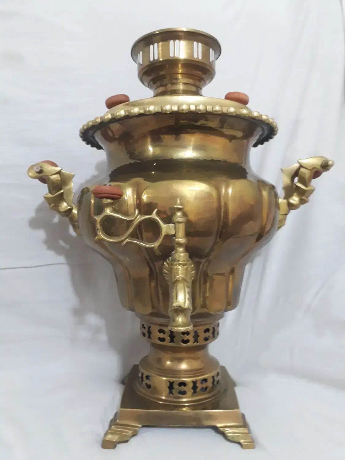 سماور ذغالی.صحرایی.سینی|کلکسیون اشیاء عتیقه|اهر, |دیوار