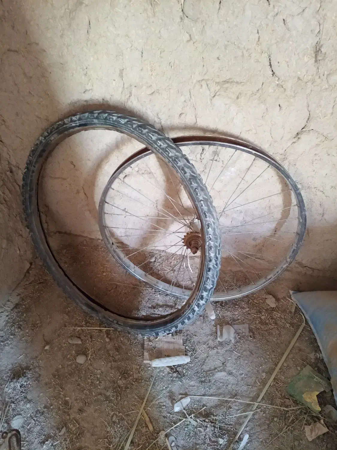 یک رینگ عقب برای دوچرخه 26|دوچرخه، اسکیت، اسکوتر|ایرانشهر, |دیوار