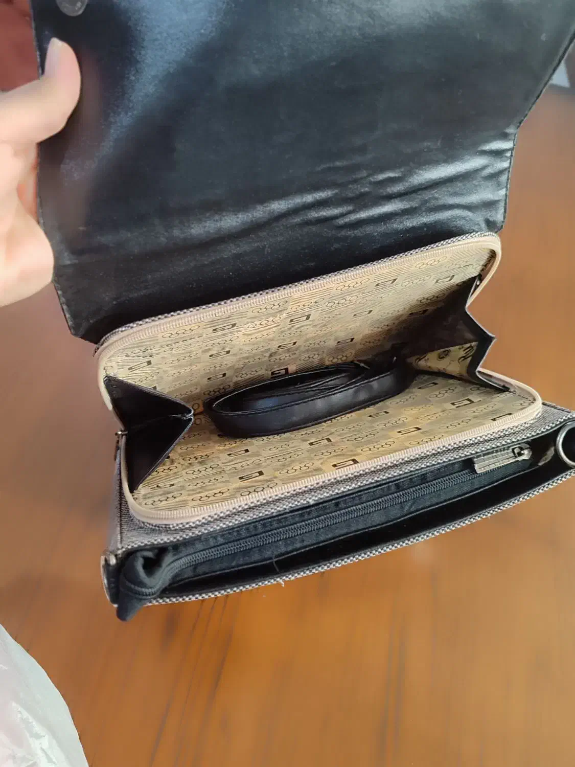 کیف کفش|لباس|شیروان (خراسان), |دیوار