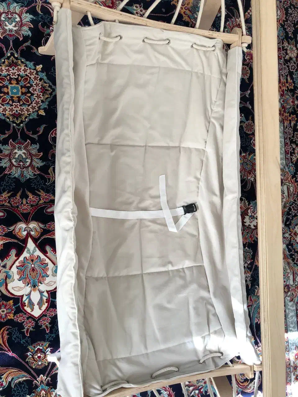 گهواره چوبی|تخت و صندلی بچه|مشکیندشت, |دیوار