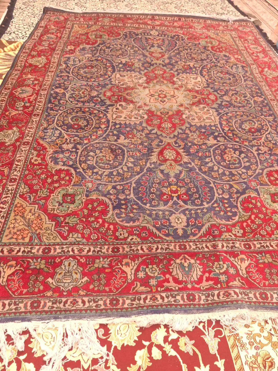 فرش دست بافت|فرش|خوی, |دیوار