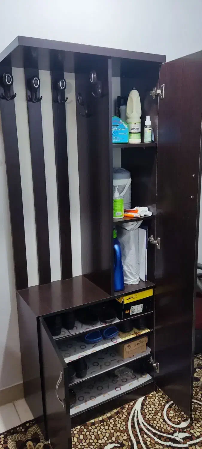 کمد و جاکفشی آینه دار در حد نو نو|جاکفشی، کمد، دراور|پرند, فاز ۴|دیوار