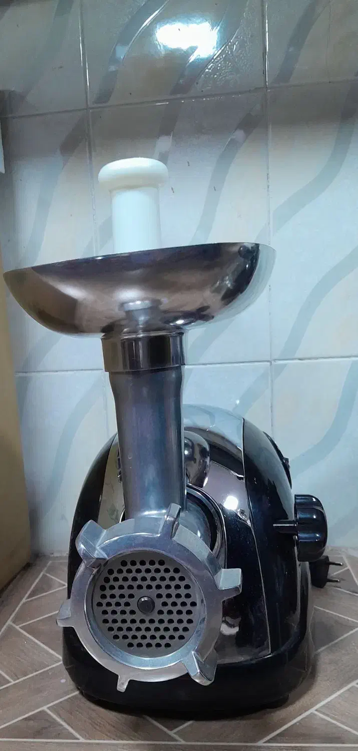 چرخ گوشت|خردکن، آسیاب، غذاساز|میانه, |دیوار