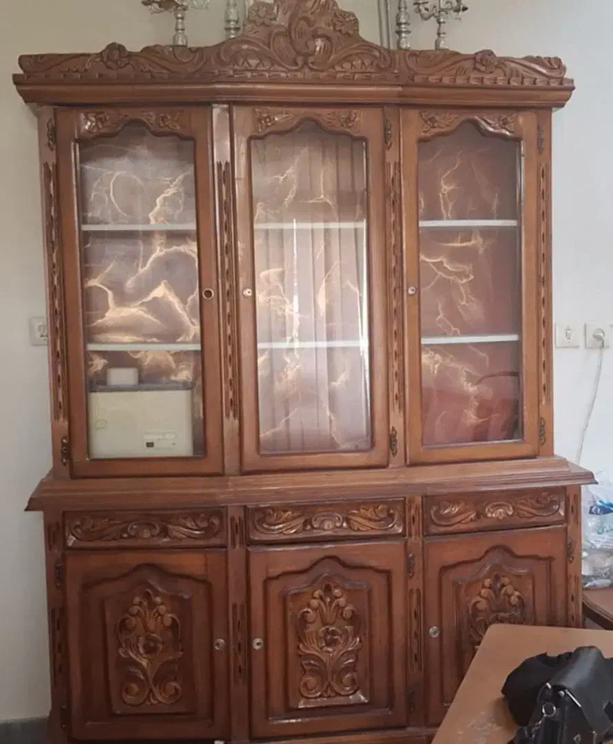 ویترین چوبی سالم|بوفه، ویترین، کنسول|اصفهان, دشتستان|دیوار