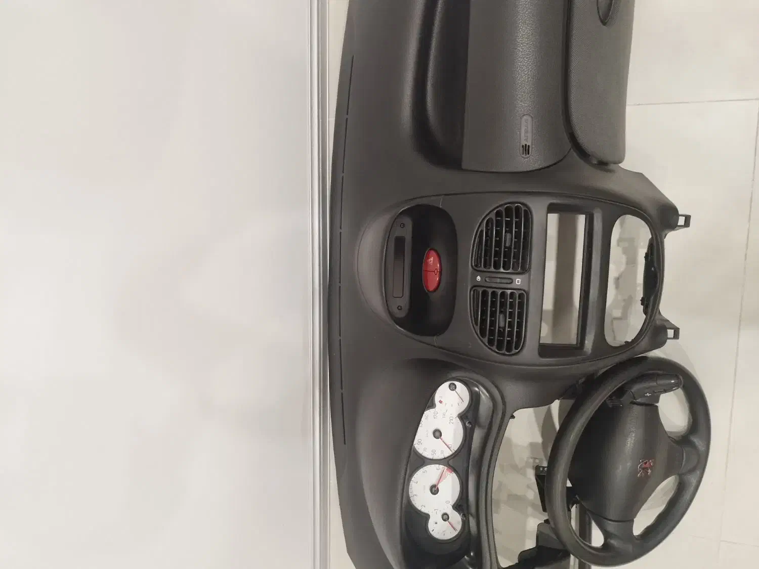 داشبورد کامل206بارو دری|قطعات یدکی و لوازم جانبی|شیراز, شهرک گلدشت حافظ‎|دیوار